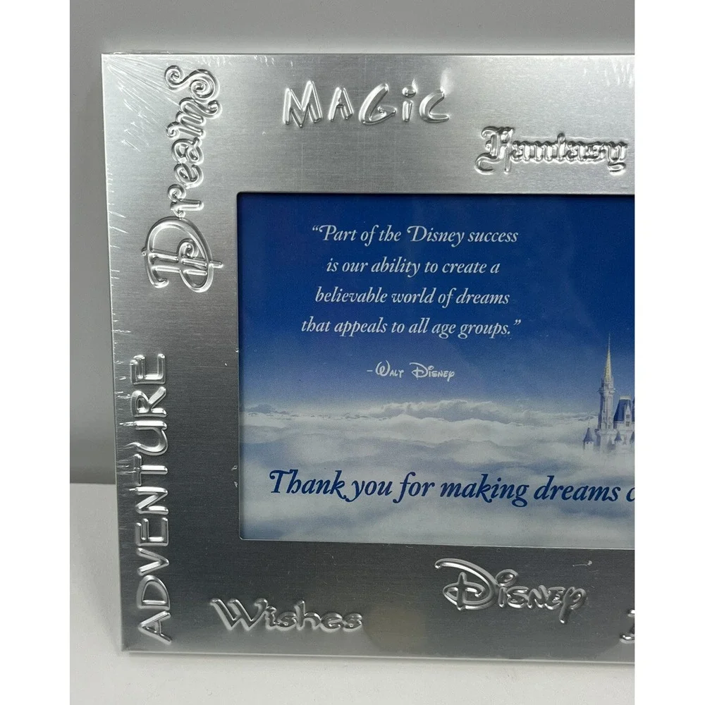 2006 Disney Family Holiday Celebration Picture Frame Cast Member Exclusive